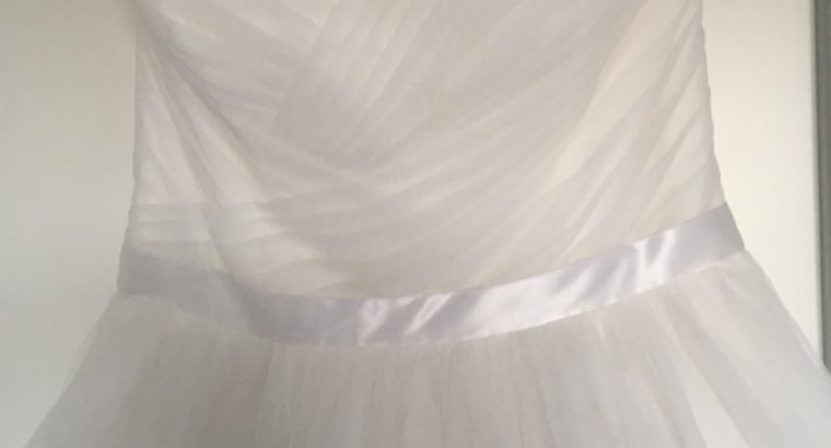 Smuk og elegant brudekjole