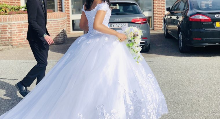 Fint prinsesse brudekjole