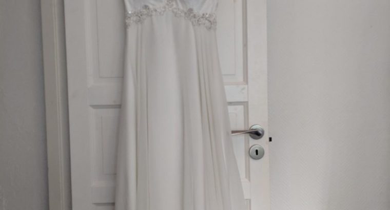 Smuk Mori Lee kjole str. 36 – Chiffon with Crystal