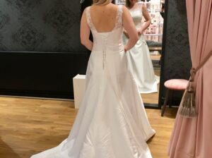 LILLY Brudekjole – Ny aldrig brugt